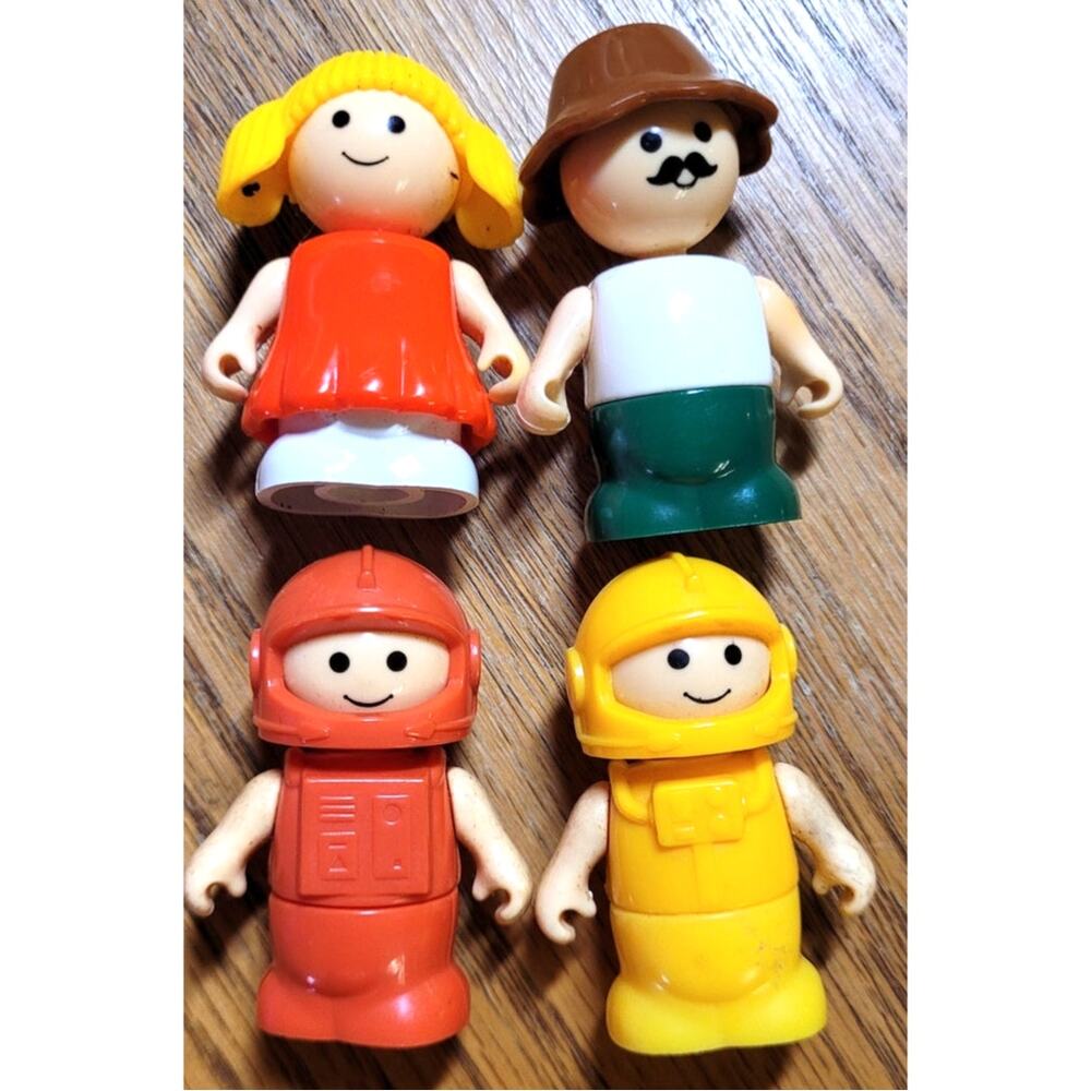 Vtg 1980s Playskool Lil' Playmates Astronaut Mom Farmer Toy Little People 2.25"